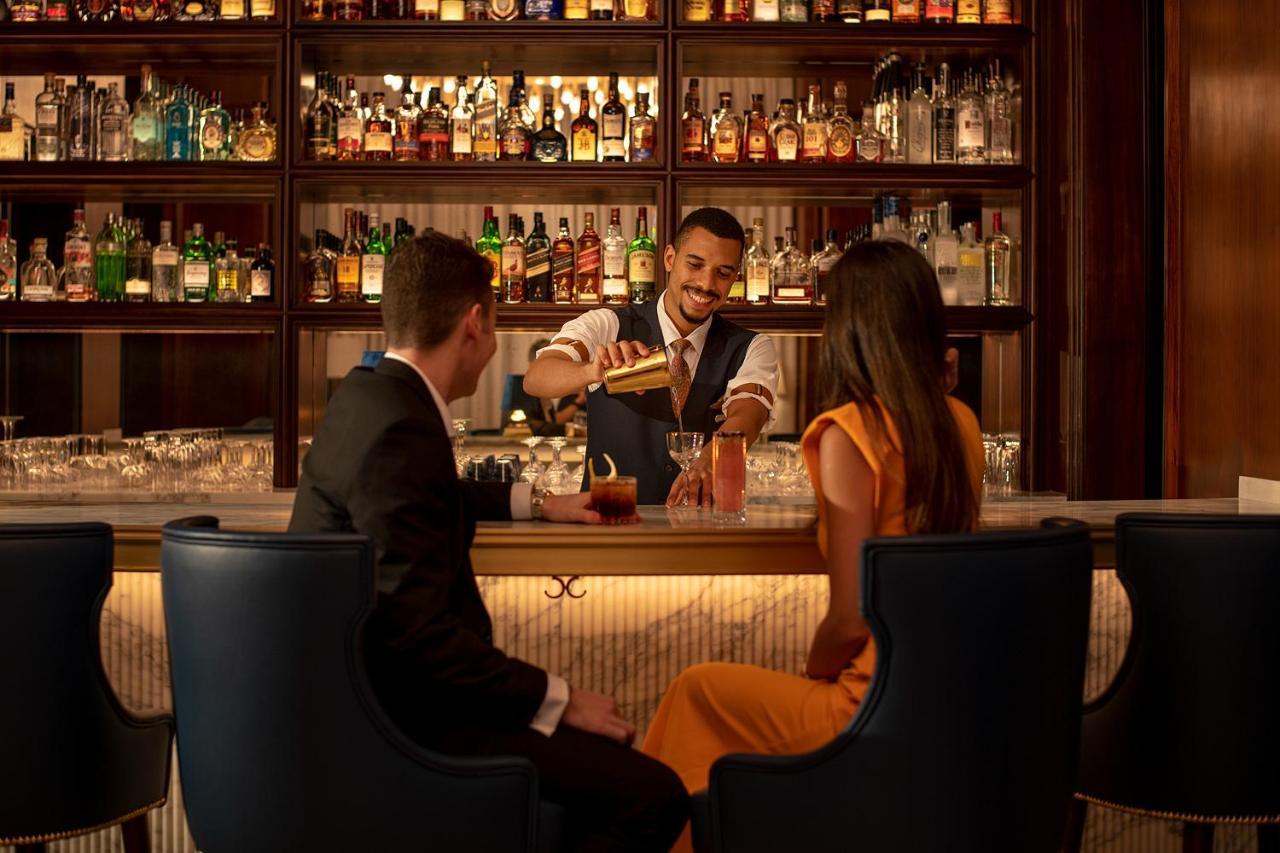 多哈四季酒店 外观 照片 The Bar at The Ivy