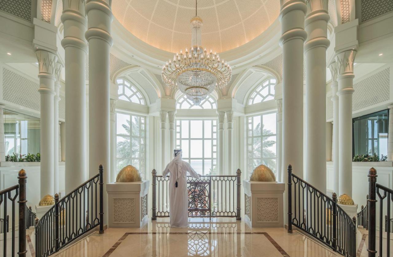 多哈四季酒店 外观 照片 The hotel's lobby