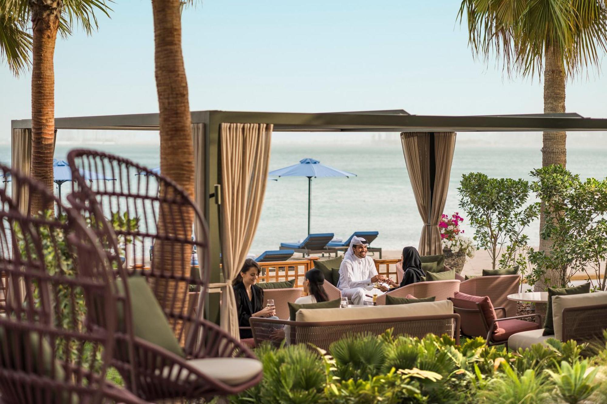 多哈四季酒店 外观 照片 Beach at Jumeirah Beach Hotel