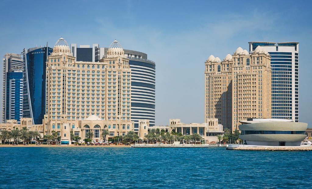 多哈四季酒店 外观 照片 The Jumeirah Beach Hotel (left) and Jumeirah Creekside (right)